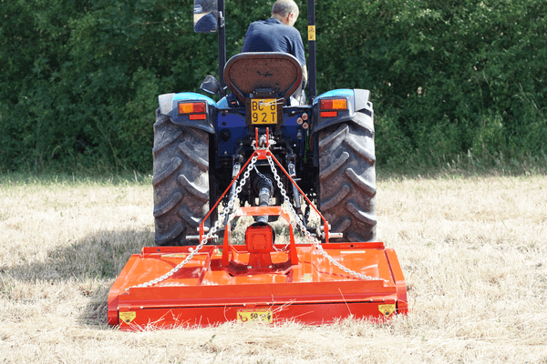 Herbes et entretien - 3 points entretien - Gyrobroyeur DMK 110