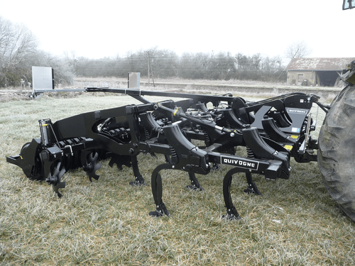 Travail du sol - Déchaumeur à dents - Déchaumeur à dents trainé ou porté BLACKBEAR